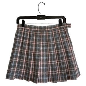 Joyshop Pleated Plaid Mini Skirt. Size M